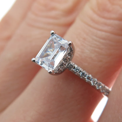 925 Sterling Silver Emerald & Round-Cut Shaped C Z Engagement Ring Size 7.25