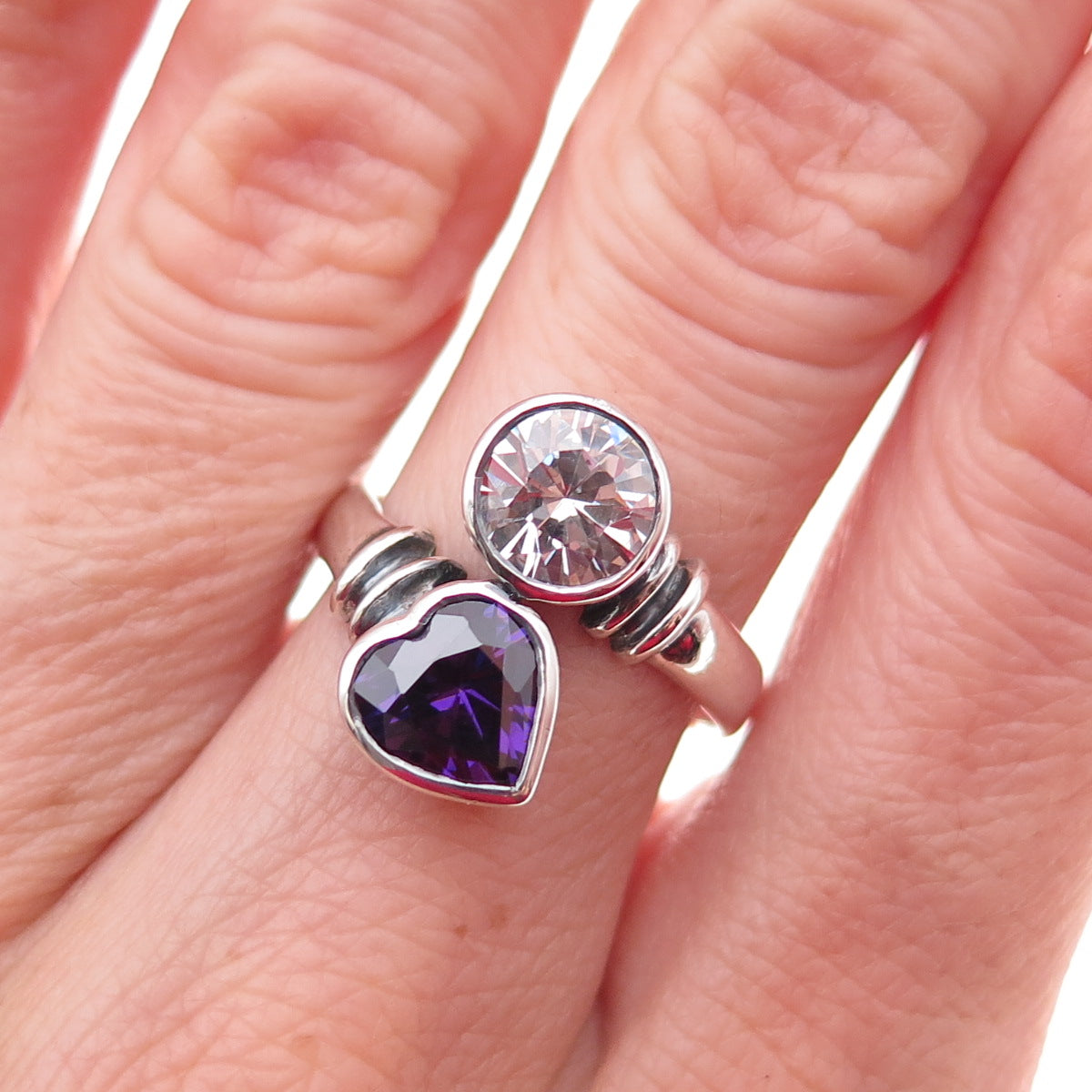 Charles Winston Sterling Silver Vintage Purple & White C Z Heart Ring Size 7.5
