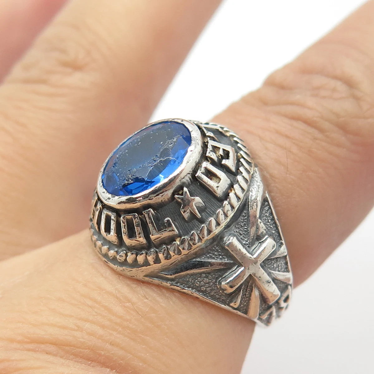 925 Sterling Silver Vintage Blue Glass "St. Leo" School Ring Size 7