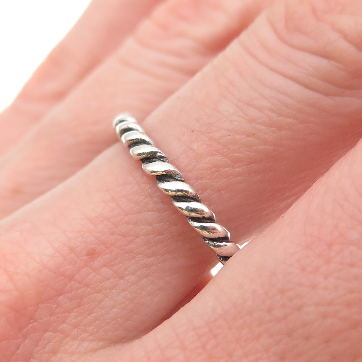 925 Sterling Silver Vintage Oxidized Twisted Stackable Band Ring Size 9