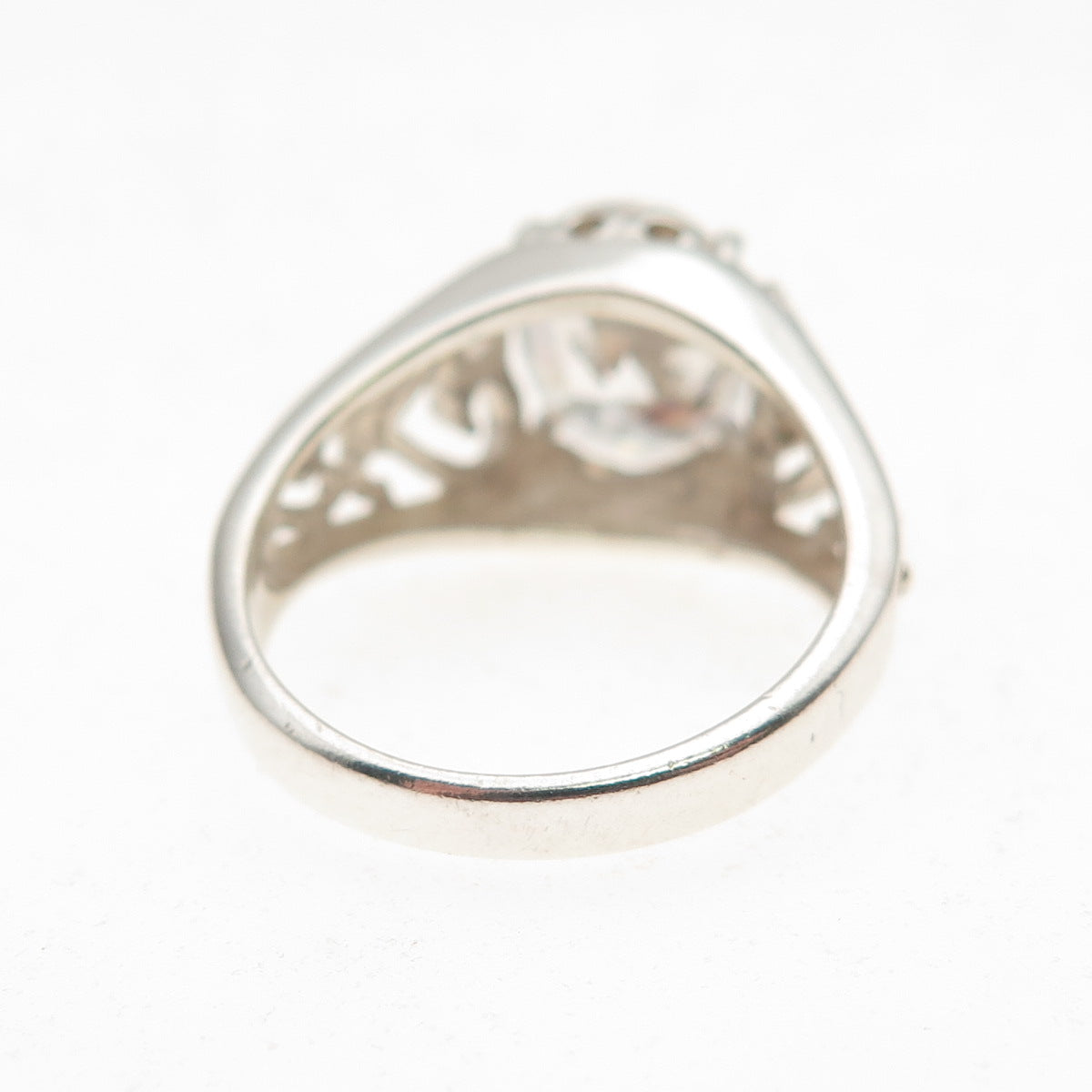 Chateau D’Argent 925 Sterling Silver Vintage Oval-Cut C Z Heart Ring Size 6