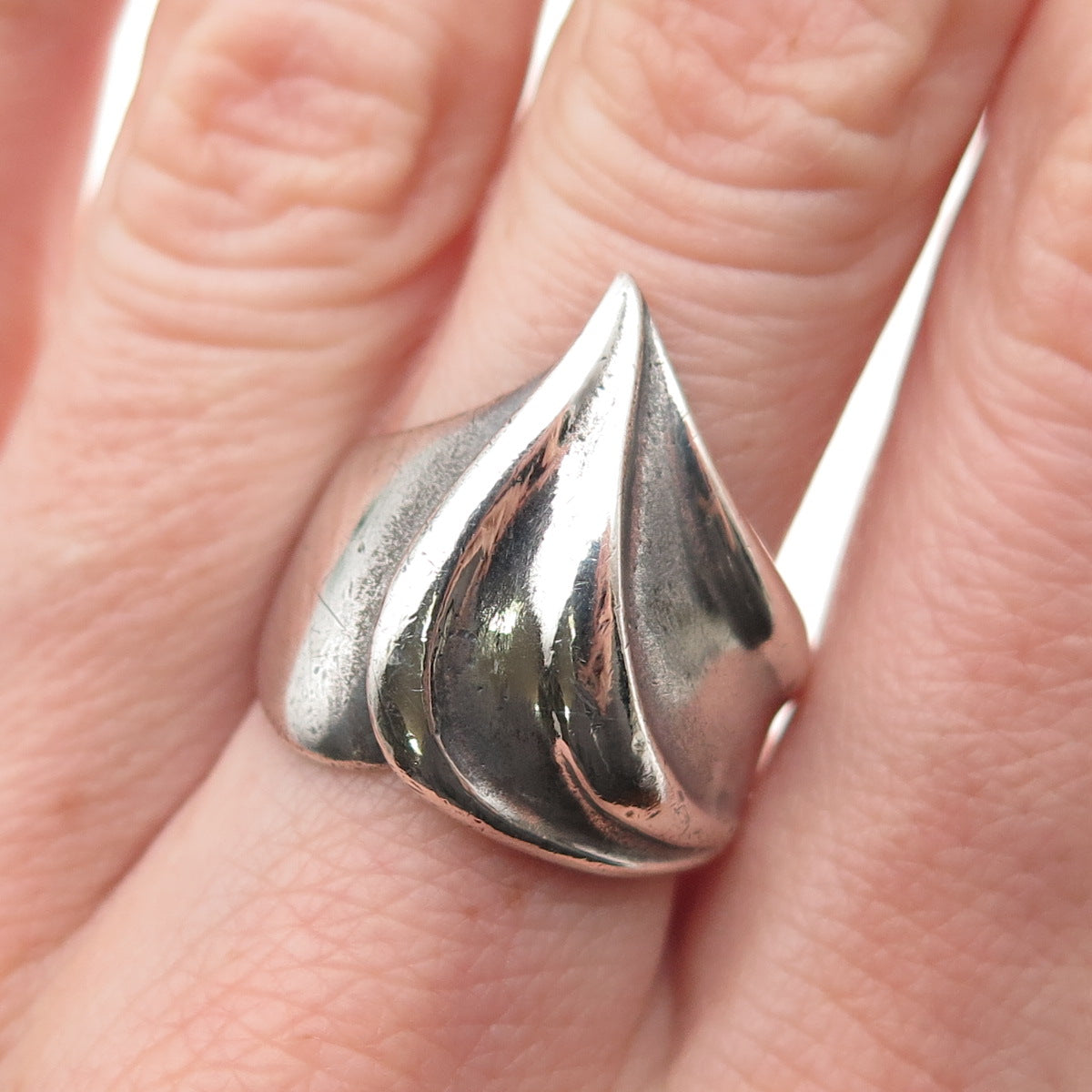 925 Sterling Silver Vintage Modernist Flame Oxidized Ring Size 7.75