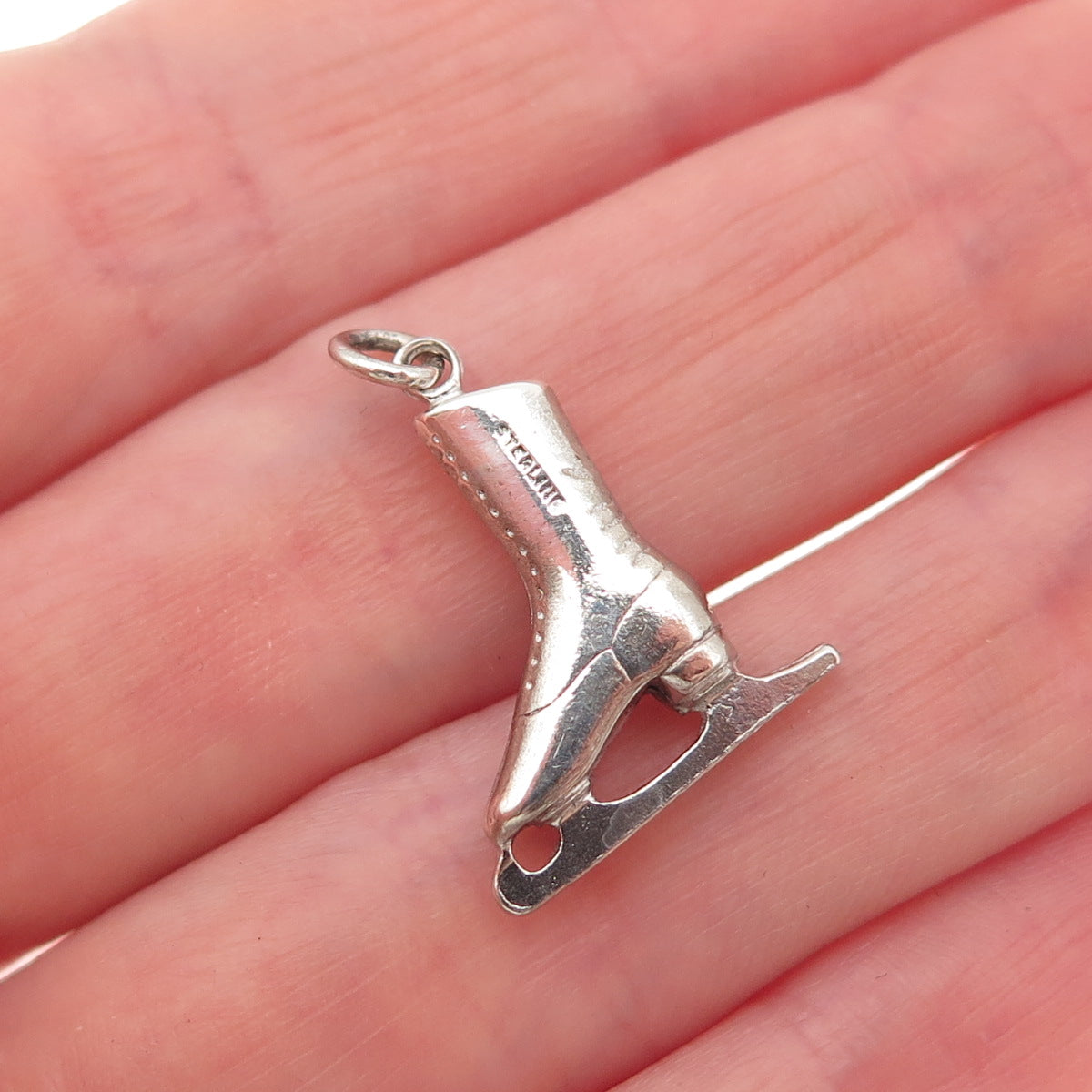 925 Sterling Silver Vintage Ice Skating Shoe Oxidized 3D Charm Pendant