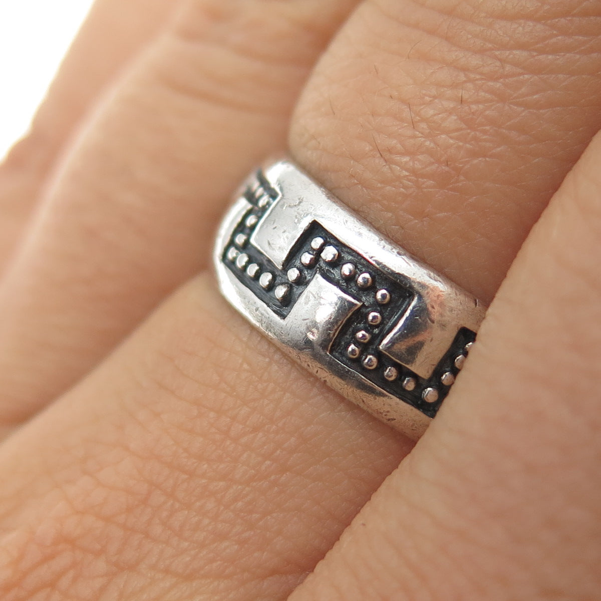 925 Sterling Silver Vintage Modernist Zig Zag Oxidized Band Ring Size 7.25