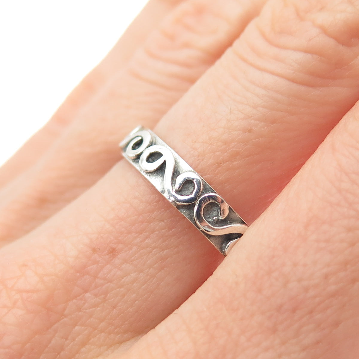 925 Sterling Silver Vintage Modernist Spiral Oxidized Band Ring Size 9