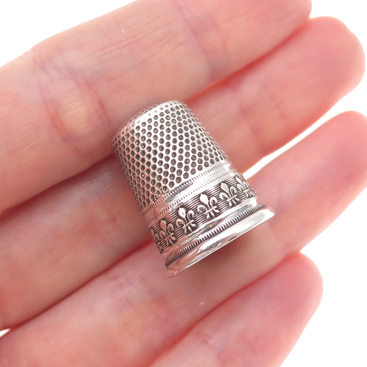 925 Sterling Silver Antique Art Deco Fleur de Lis Sewing Thimble