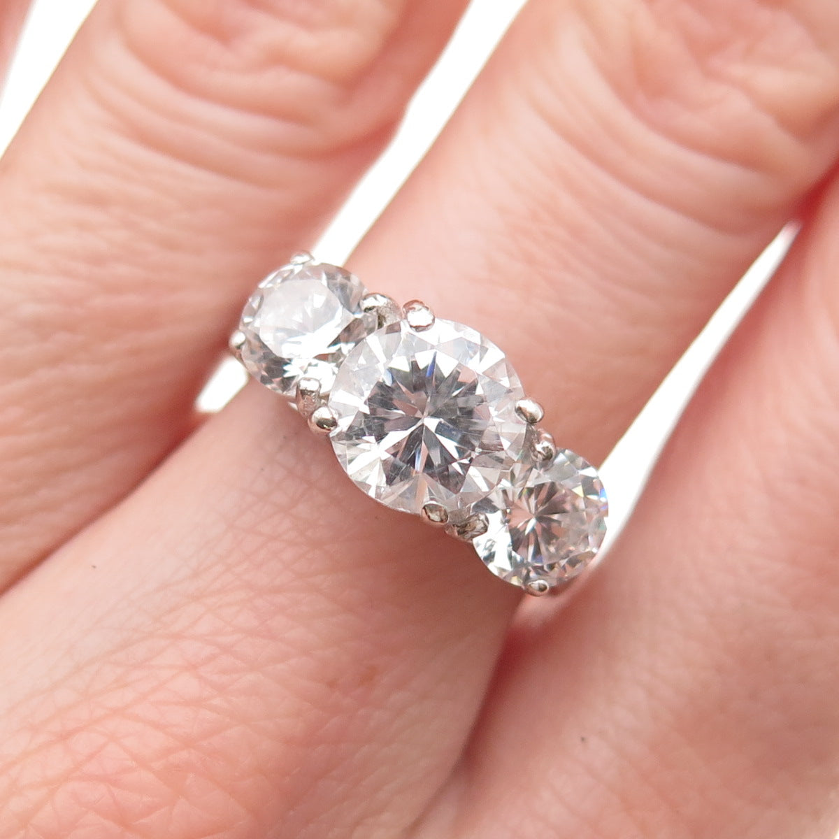 925 Sterling Silver Round-Cut C Z Engagement Ring Size 6.25