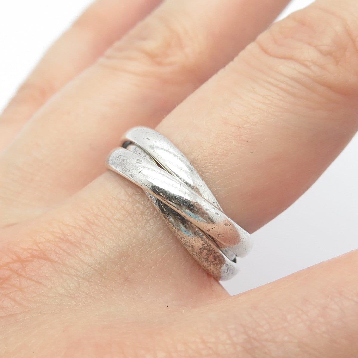 925 Sterling Silver Vintage Triple Interlocked Ring Size 6.25