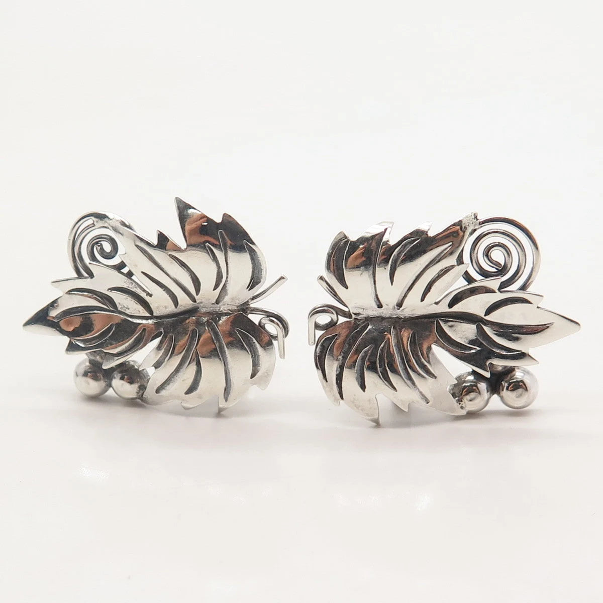 925 Sterling Silver Vintage Mexico Grape Leaf Screw Back Earrings