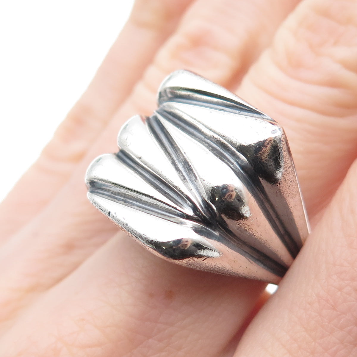 925 Sterling Silver Vintage Modernist Zig Zag Dome Oxidized Ring Size 6