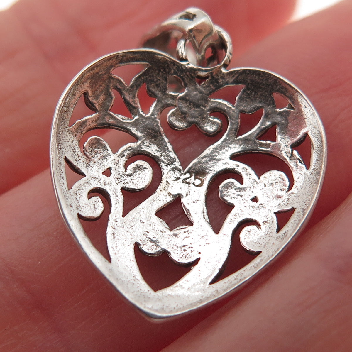 925 Sterling Silver Vintage Floral Scroll Heart Oxidized Charm Pendant