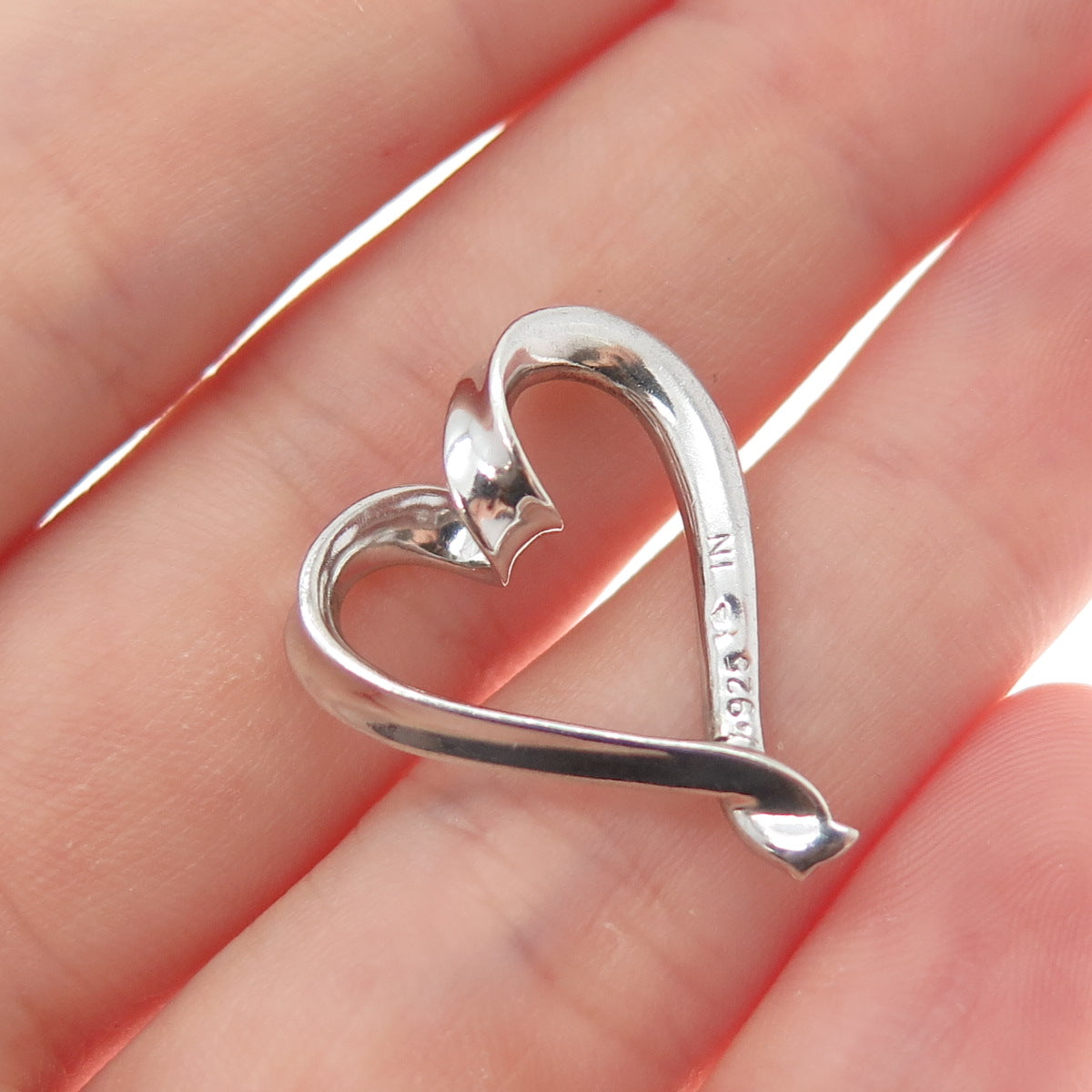 925 Sterling Silver Real Round-Cut Diamond Heart Minimalist Charm Pendant