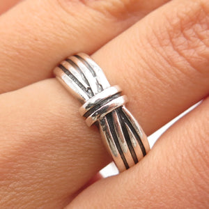 925 Sterling Silver Vintage Ribbed Bow Ring Size 7.5