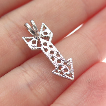 925 Sterling Silver Vintage Round-Cut C Z Arrow Minimalist Charm Pendant