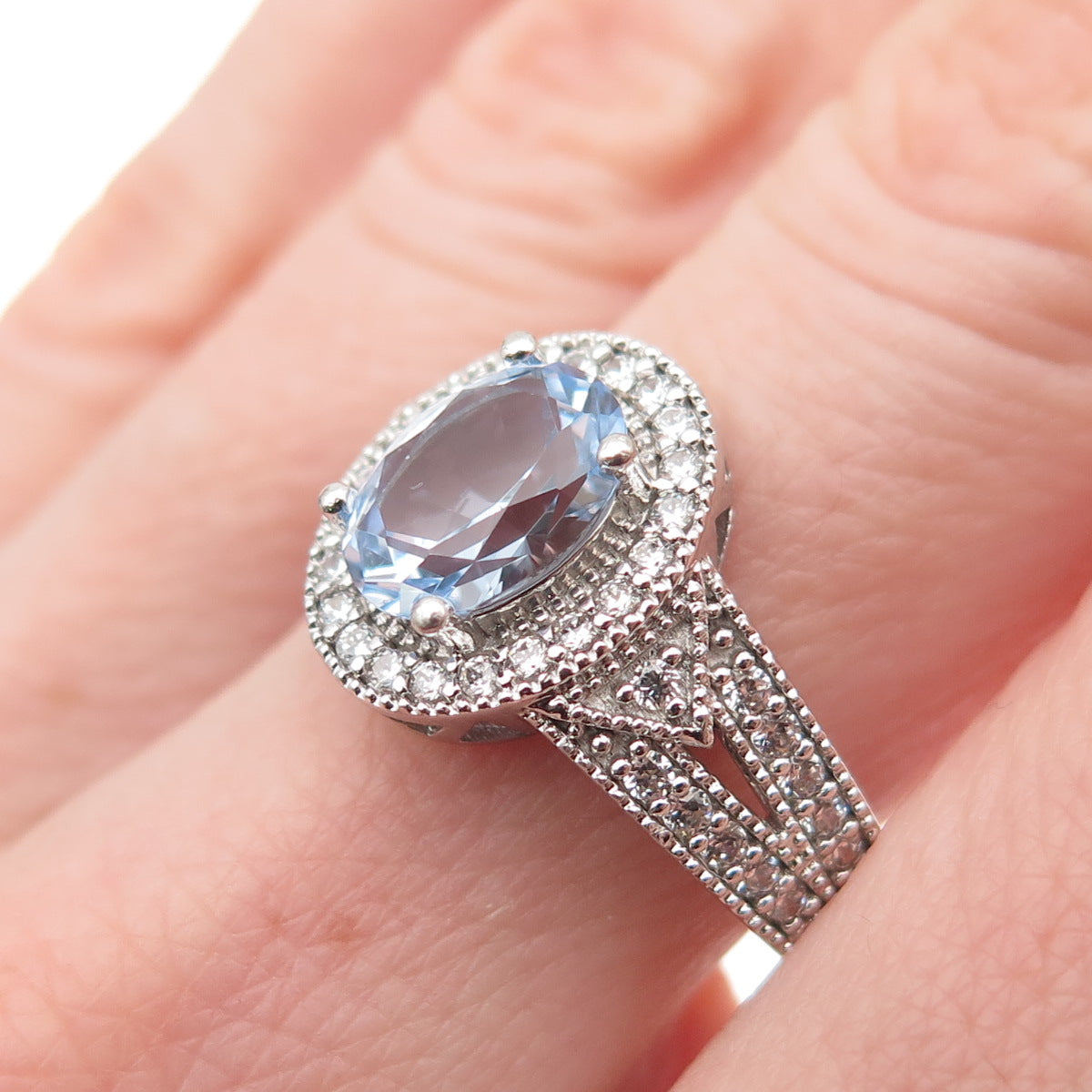 925 Sterling Silver Oval-Cut Blue & Round-Cut White C Z Ring Size 9