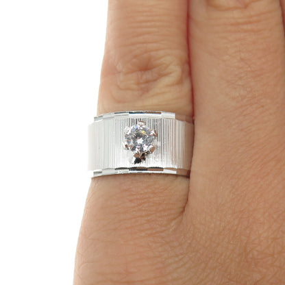UNCAS 925 Sterling Silver Vintage Round-Cut C Z Ring Size 6