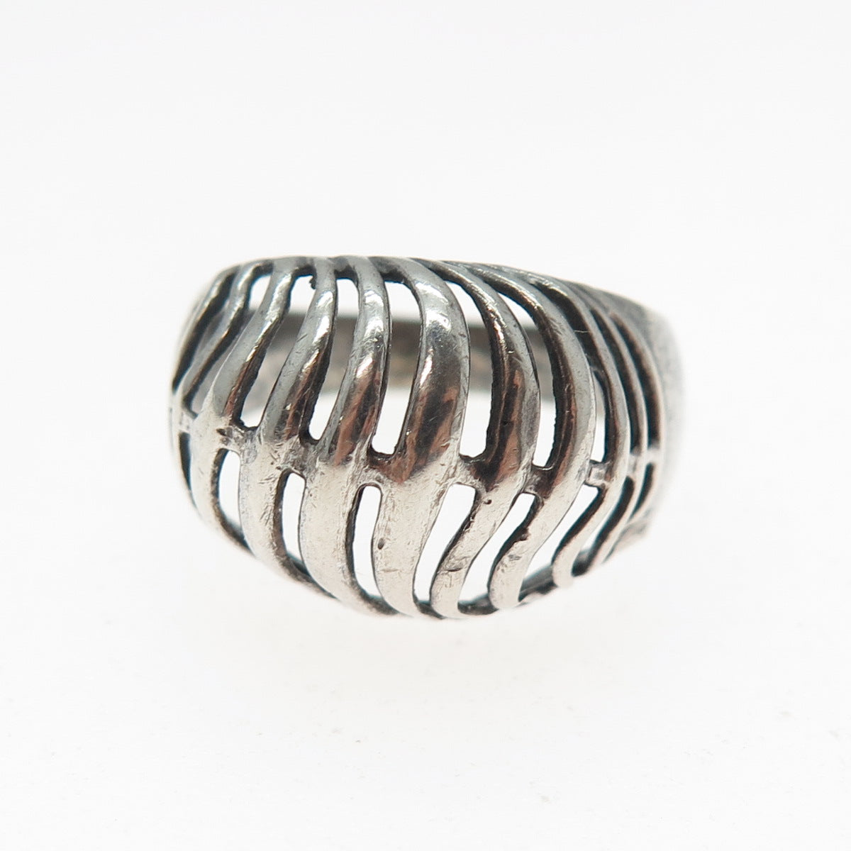 925 Sterling Silver Vintage Modernist Ribbed Dome Oxidized Ring Size 7.75