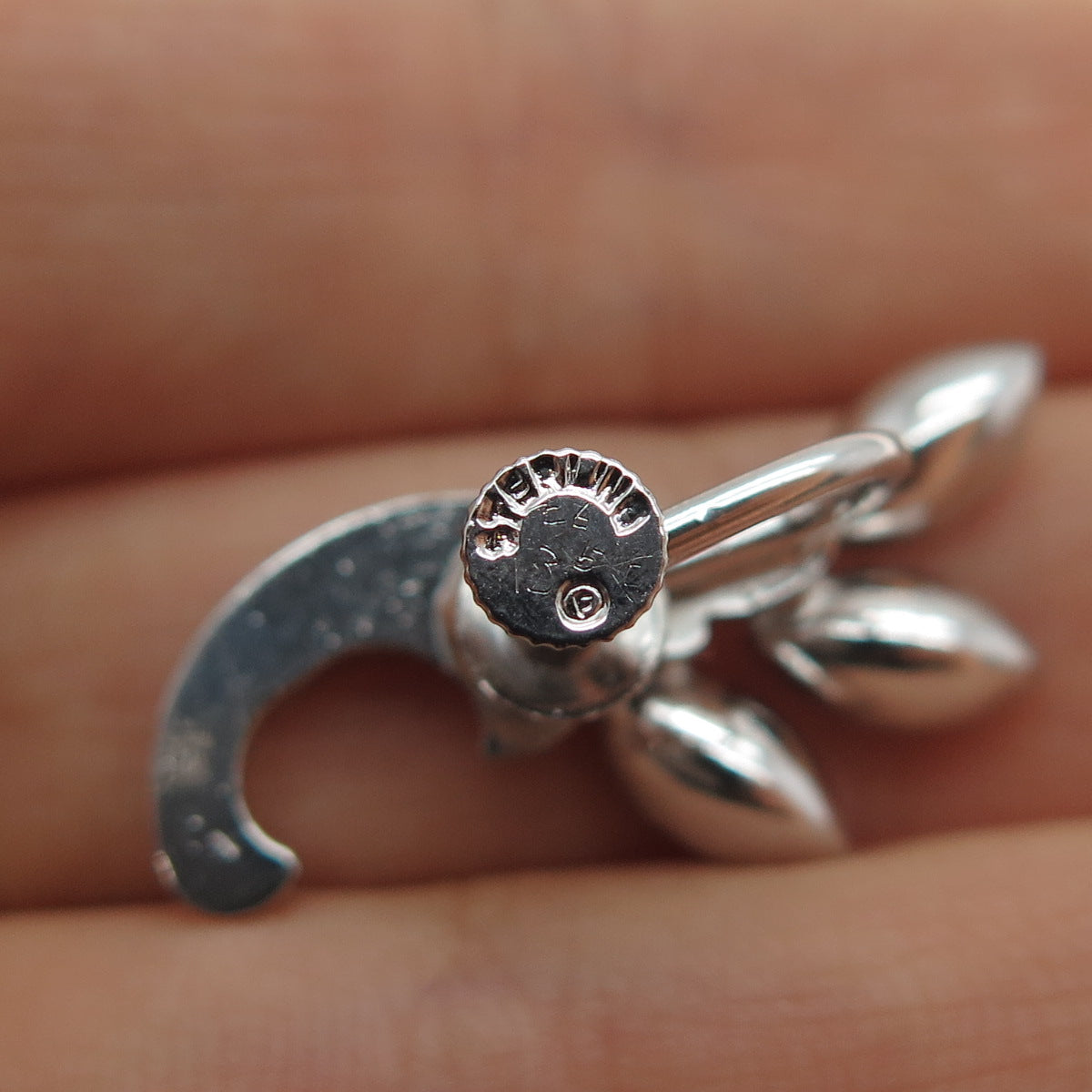 925 Sterling Silver Antique Art Deco Blue & White Rhinestone Screw Back Earrings