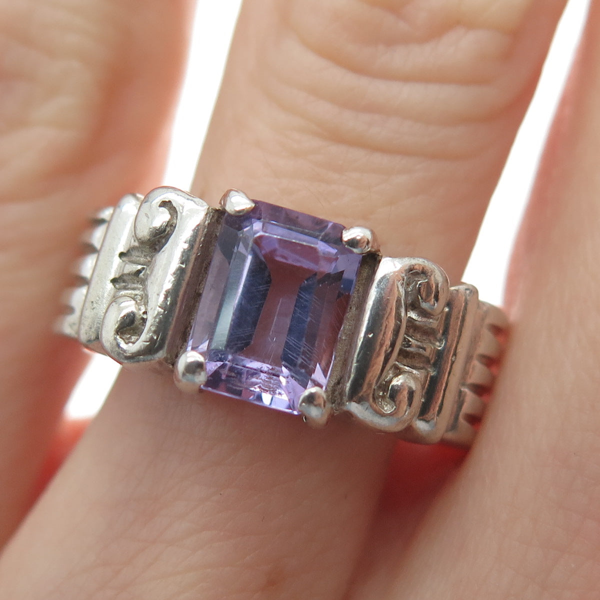 925 Sterling Silver Vintage Real Emerald-Cut Amethyst Gem Column Ring Size 7.75