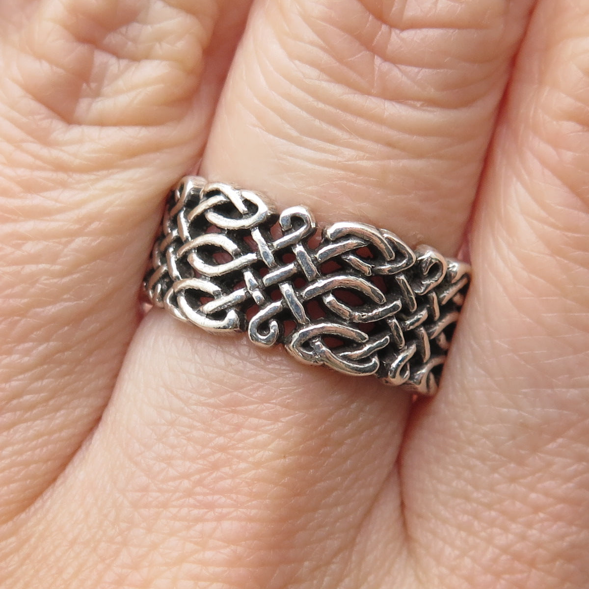 925 Sterling Silver Vintage Celtic Knot Oxidized Band Ring Size 7.5