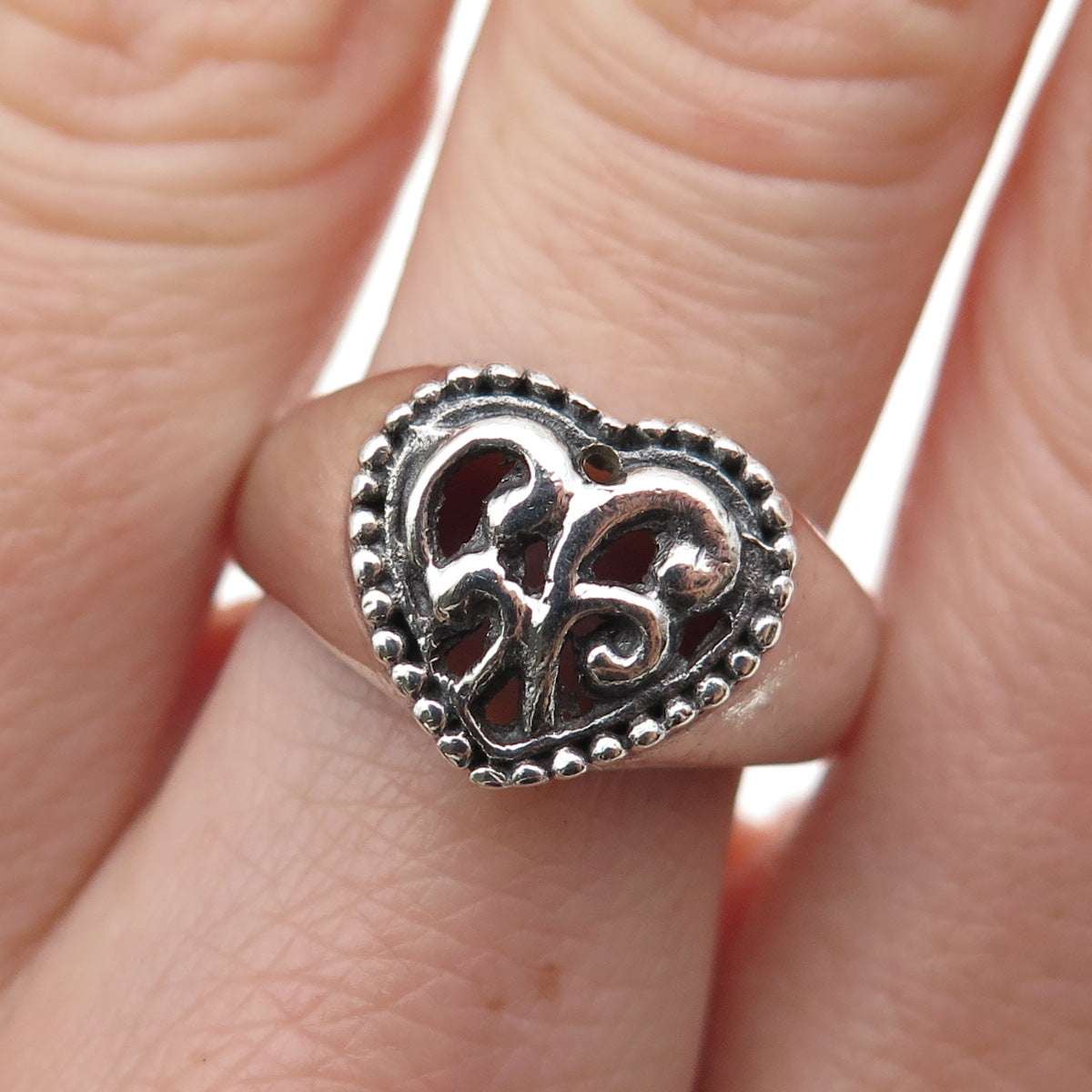 CHARLES WINSTON 925 Sterling Silver Vintage Heart Oxidized Ring Size 8.25