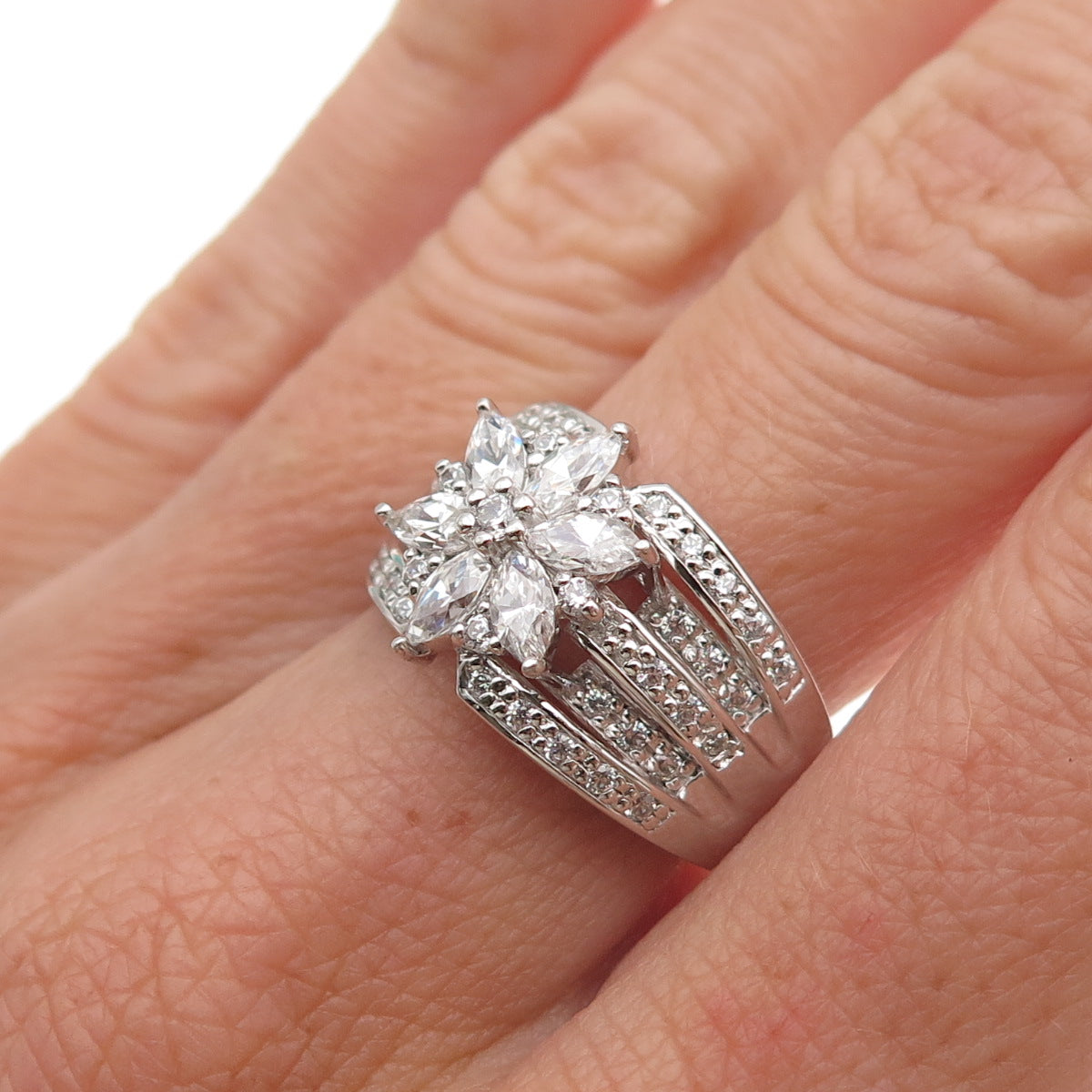 925 Sterling Silver Marquise & Round-Cut C Z Floral Ring Size 7