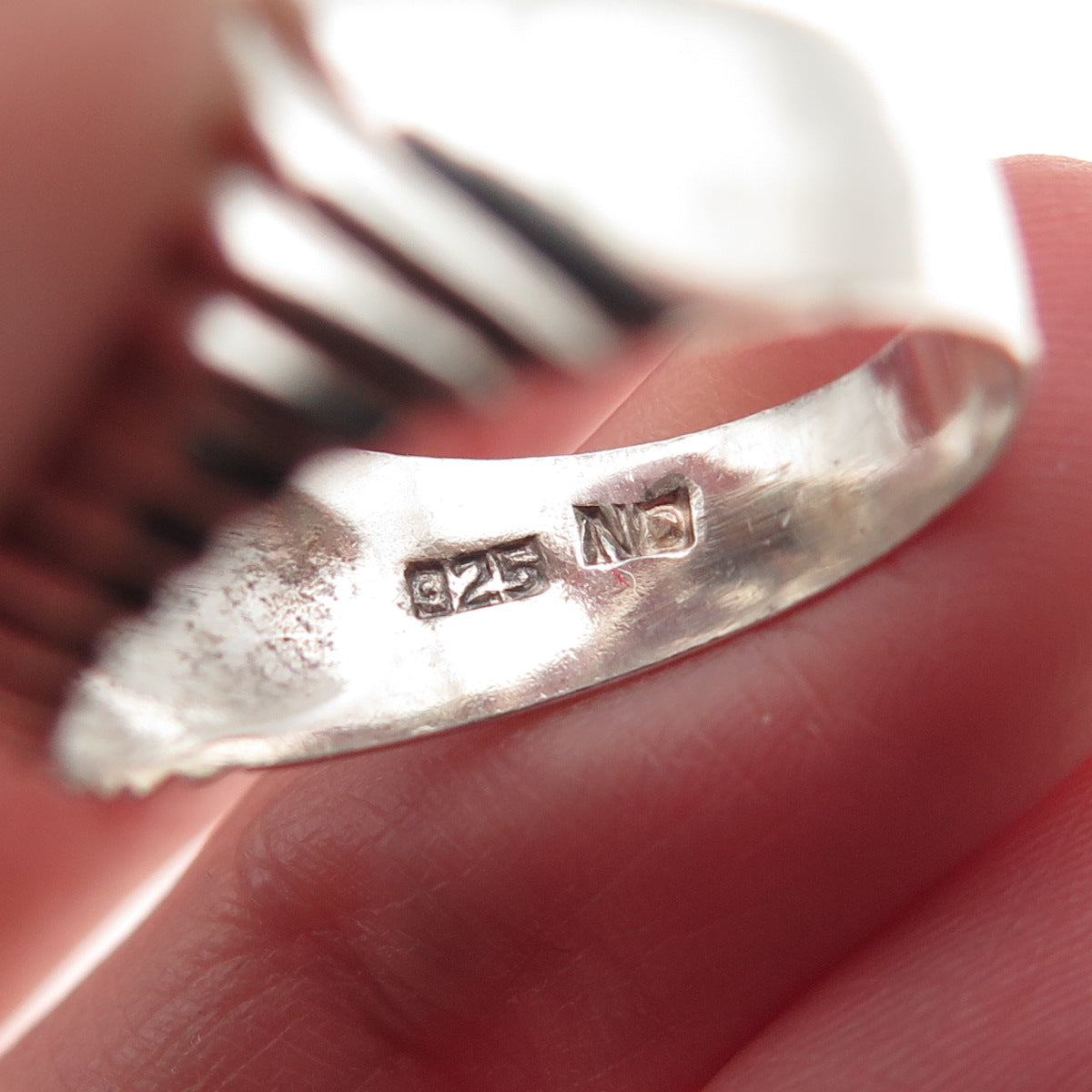 Chapal Zenray 925 Sterling Silver Vintage Modernist Ribbed Ring Size 8.25