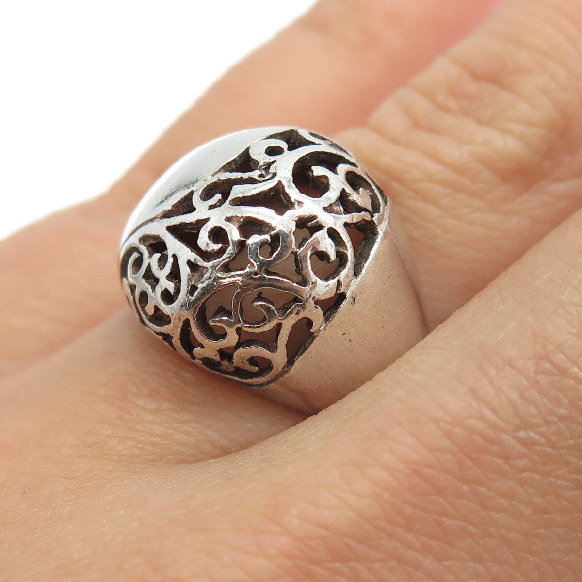 925 Sterling Silver Vintage Swirl Domed Ring Size 6.25