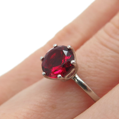 DAZZLERS 925 Sterling Silver Round-Cut Nano Red Garnet Ring Size 6.25