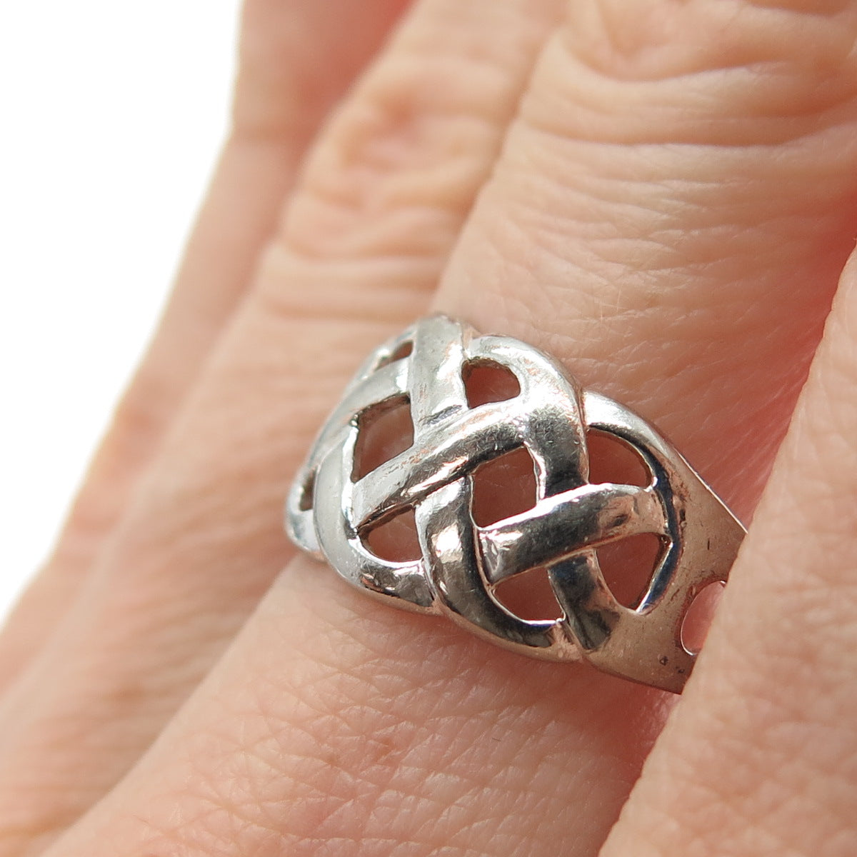925 Sterling Silver Vintage Celtic Woven Oxidized Ring Size 8.25