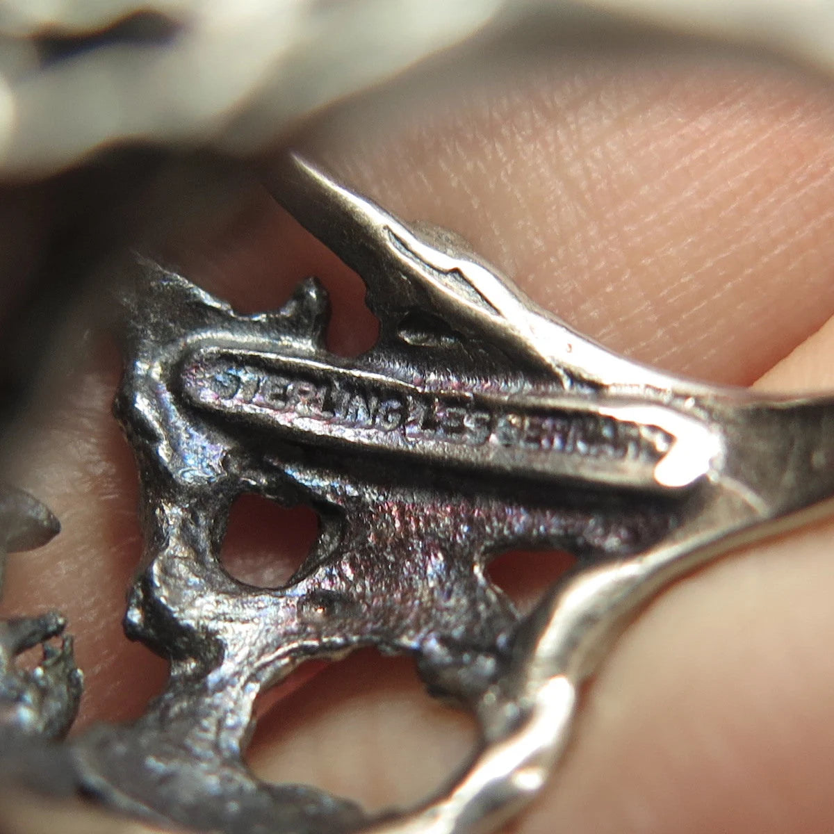 925 Sterling Silver Vintage Ruby Gem Pisces Zodiac Sign Statement Ring Size 6.25