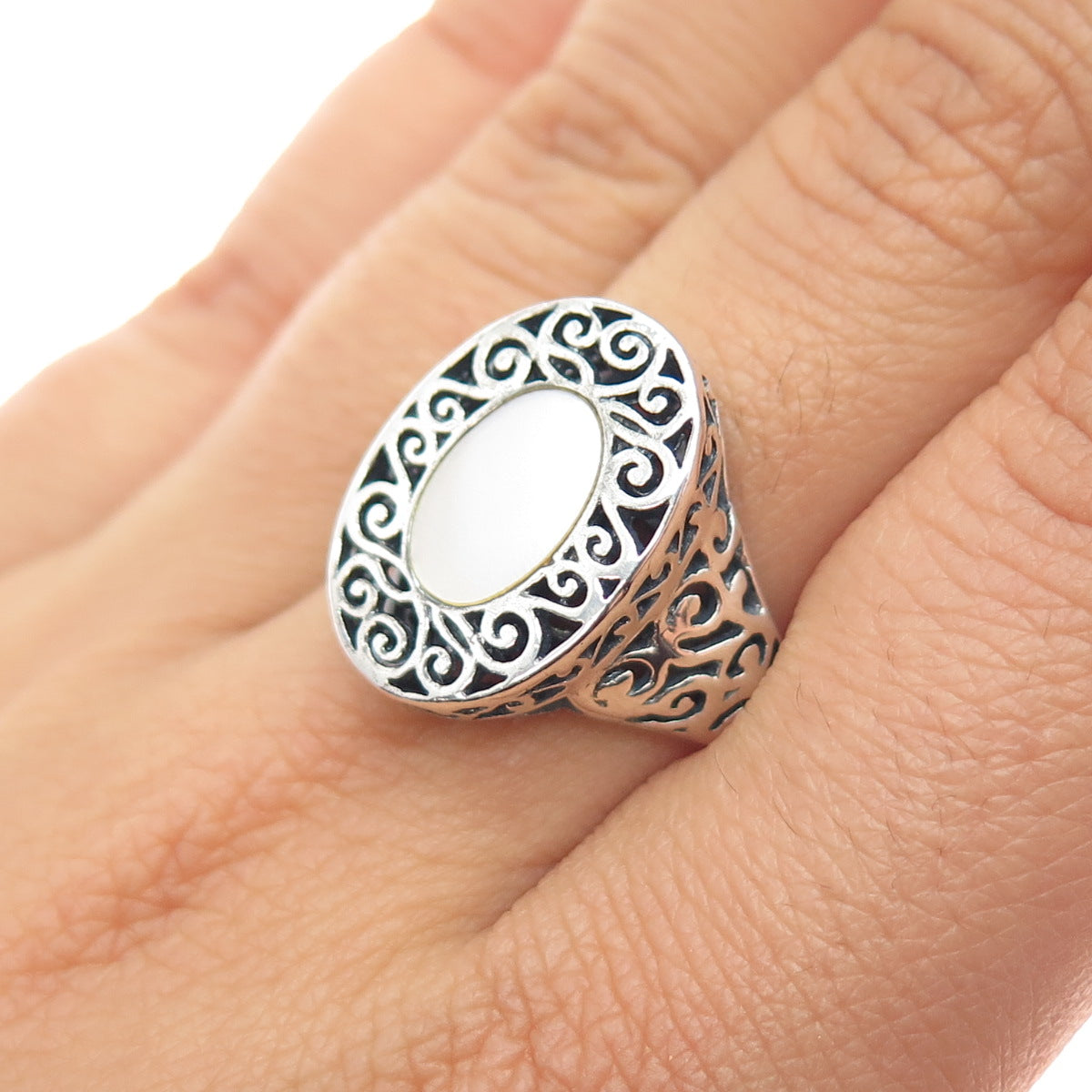 925 Sterling Silver Vintage Real MOP Modernist Swirl Ring Size 7.25