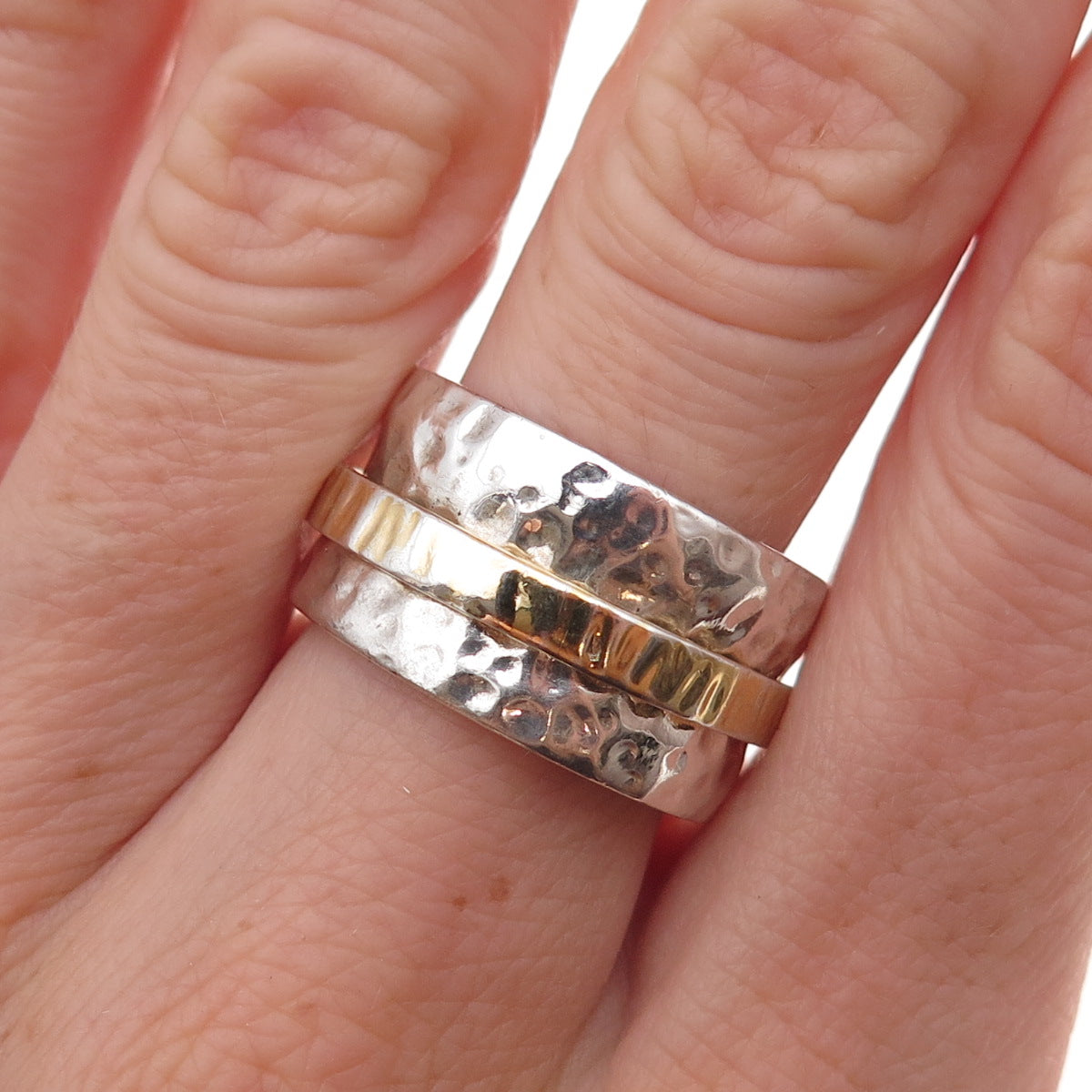 Silpada 925 Sterling Silver 2-Tone Vintage Hammered Rotating Ring Size 7.75