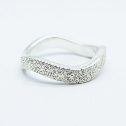 925 Sterling Silver Textured Wavy Ring Size 7.25