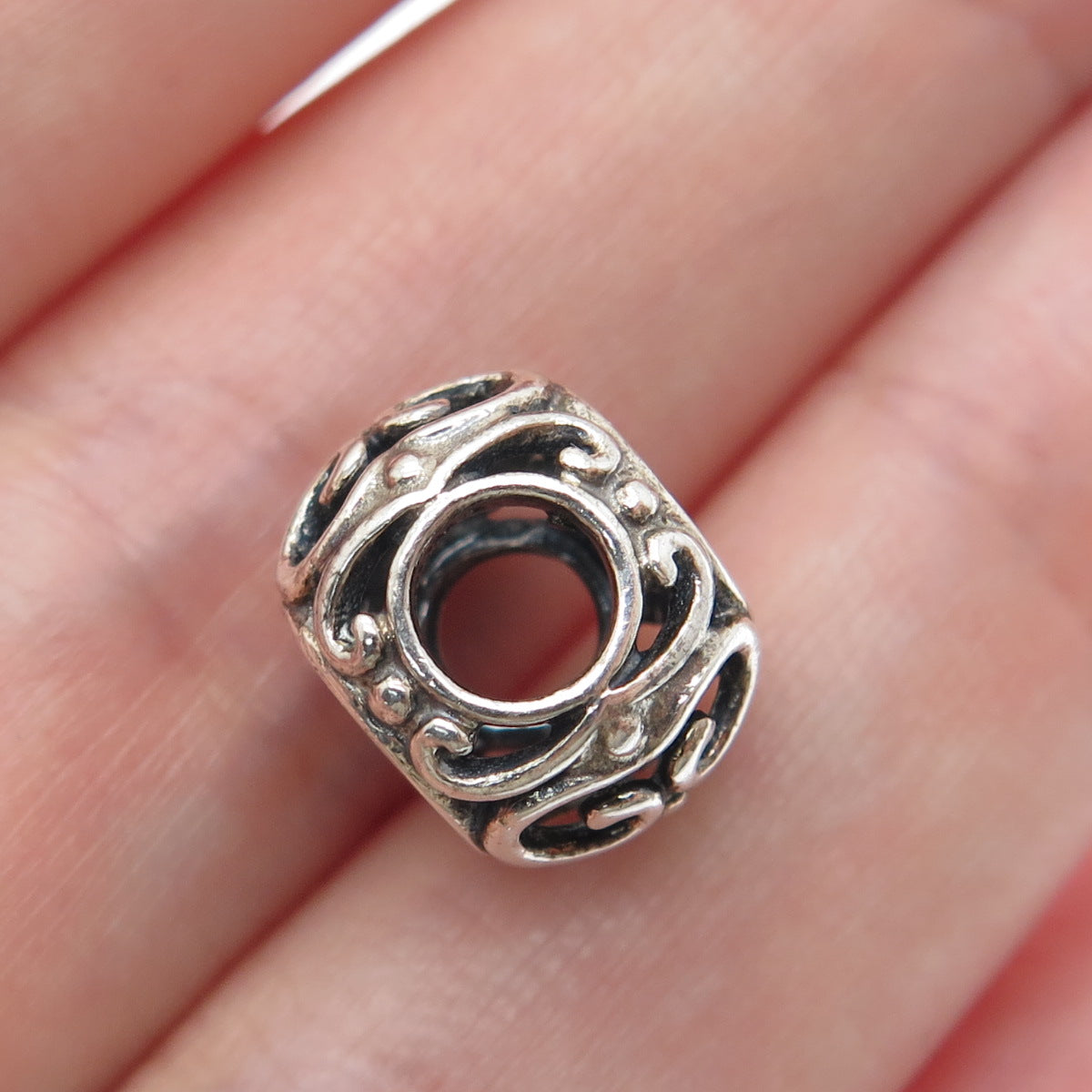 CHAMILIA 925 Sterling Silver Letter O Initial Ornate Bead Charm