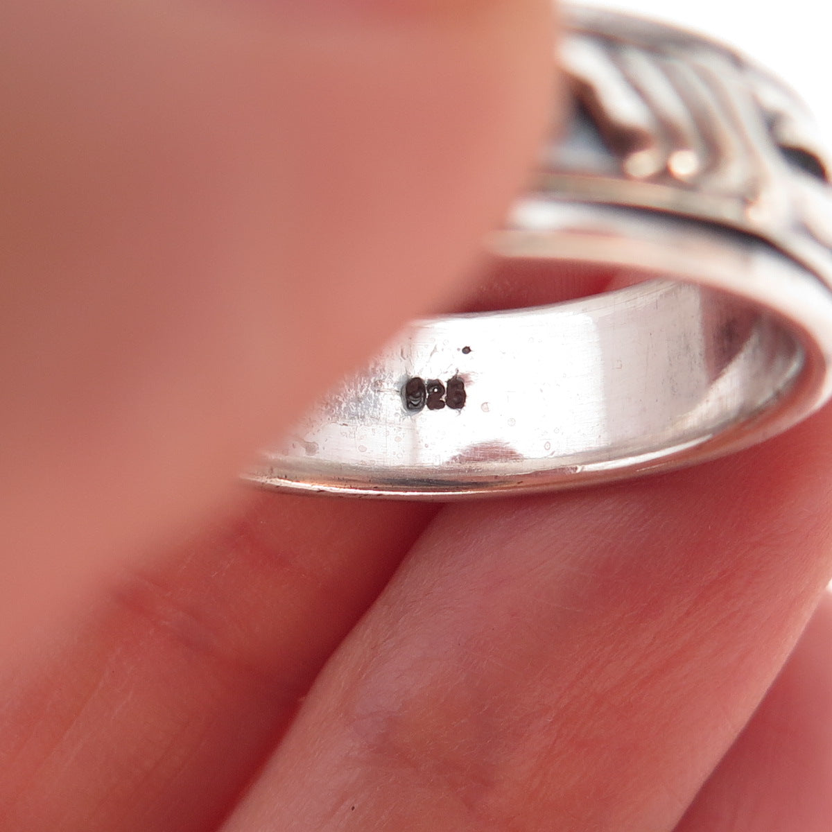 925 Sterling Silver Vintage Infinity Oxidized Rotating Band Ring Size 12