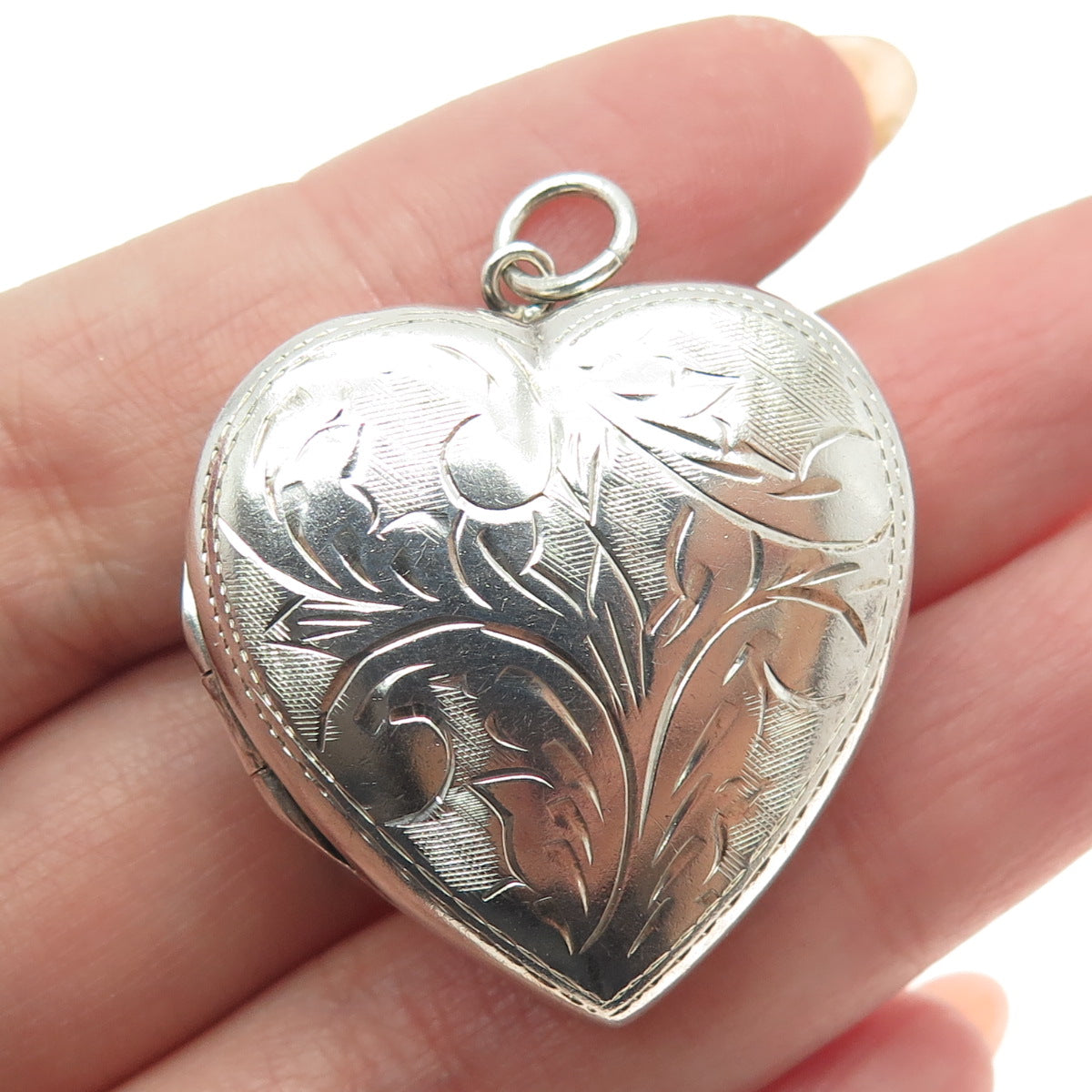 925 Sterling Silver Vintage Engraved Heart Locket Pendant