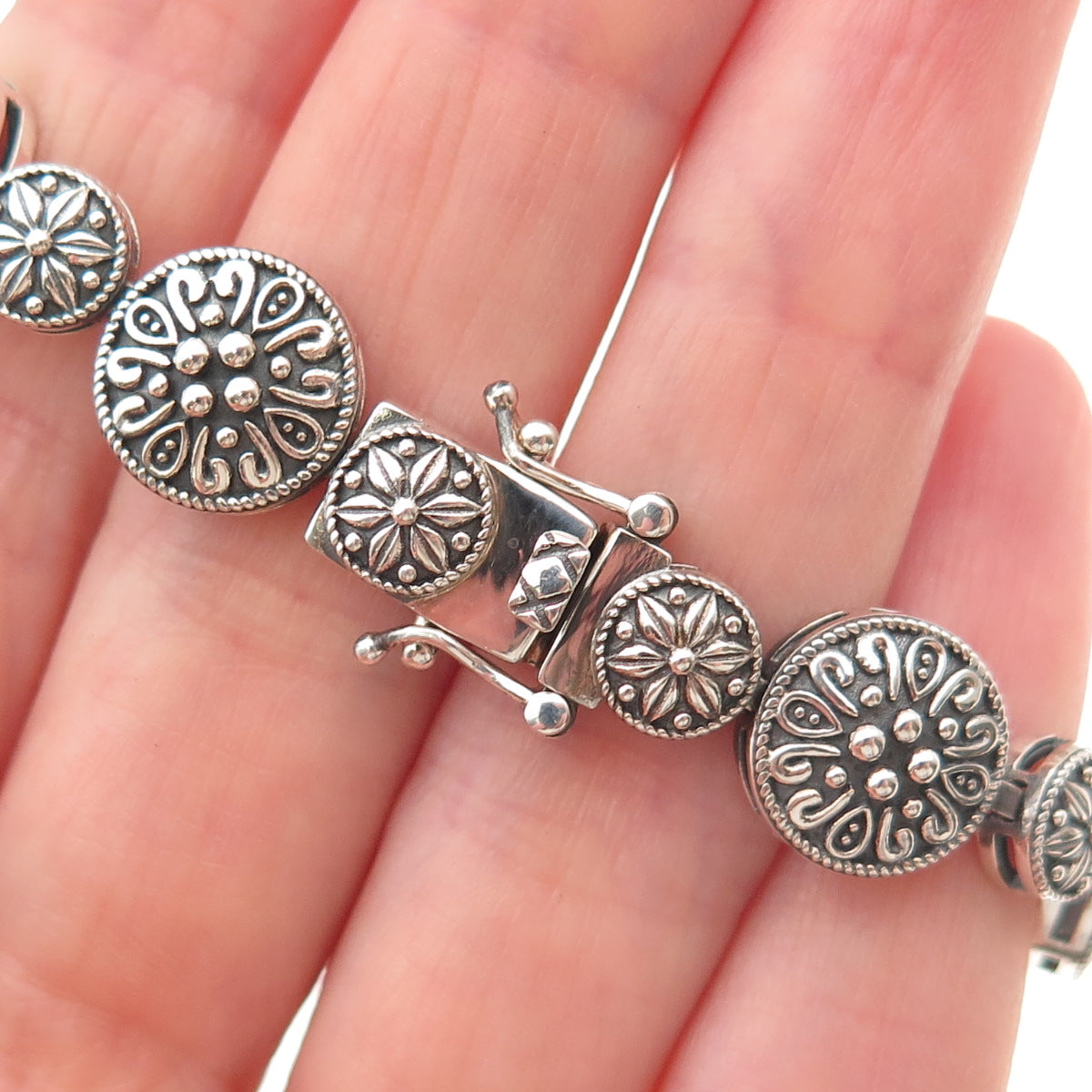 925 Sterling Silver Vintage Floral Disc Link Oxidized Bracelet 7"
