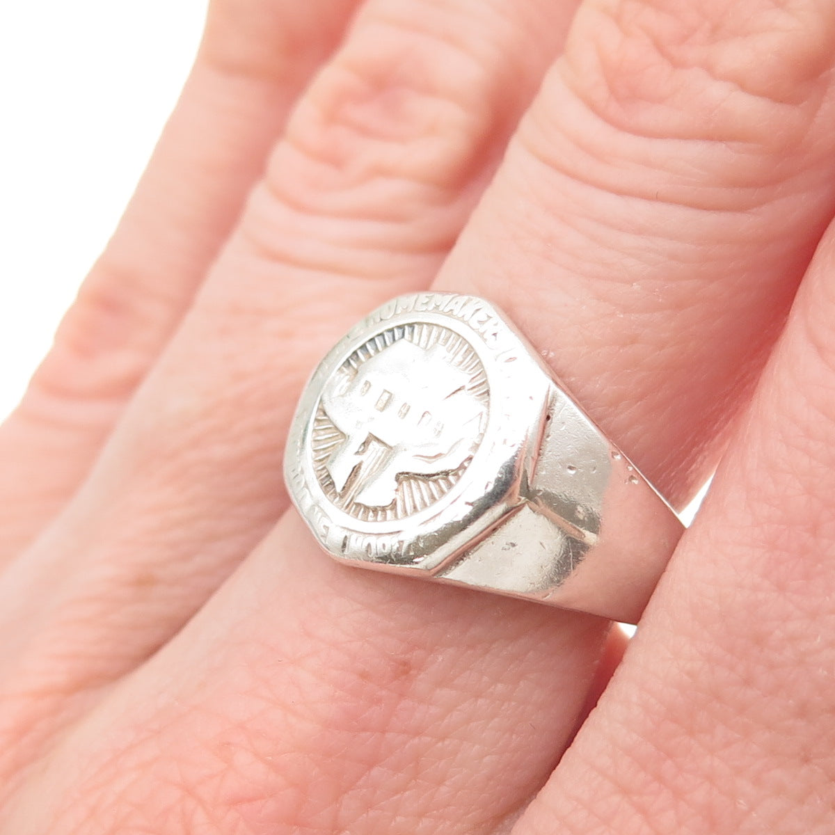 LGB BALFOUR Sterling Silver Vintage Future Homemakers of America Ring Size 7.25