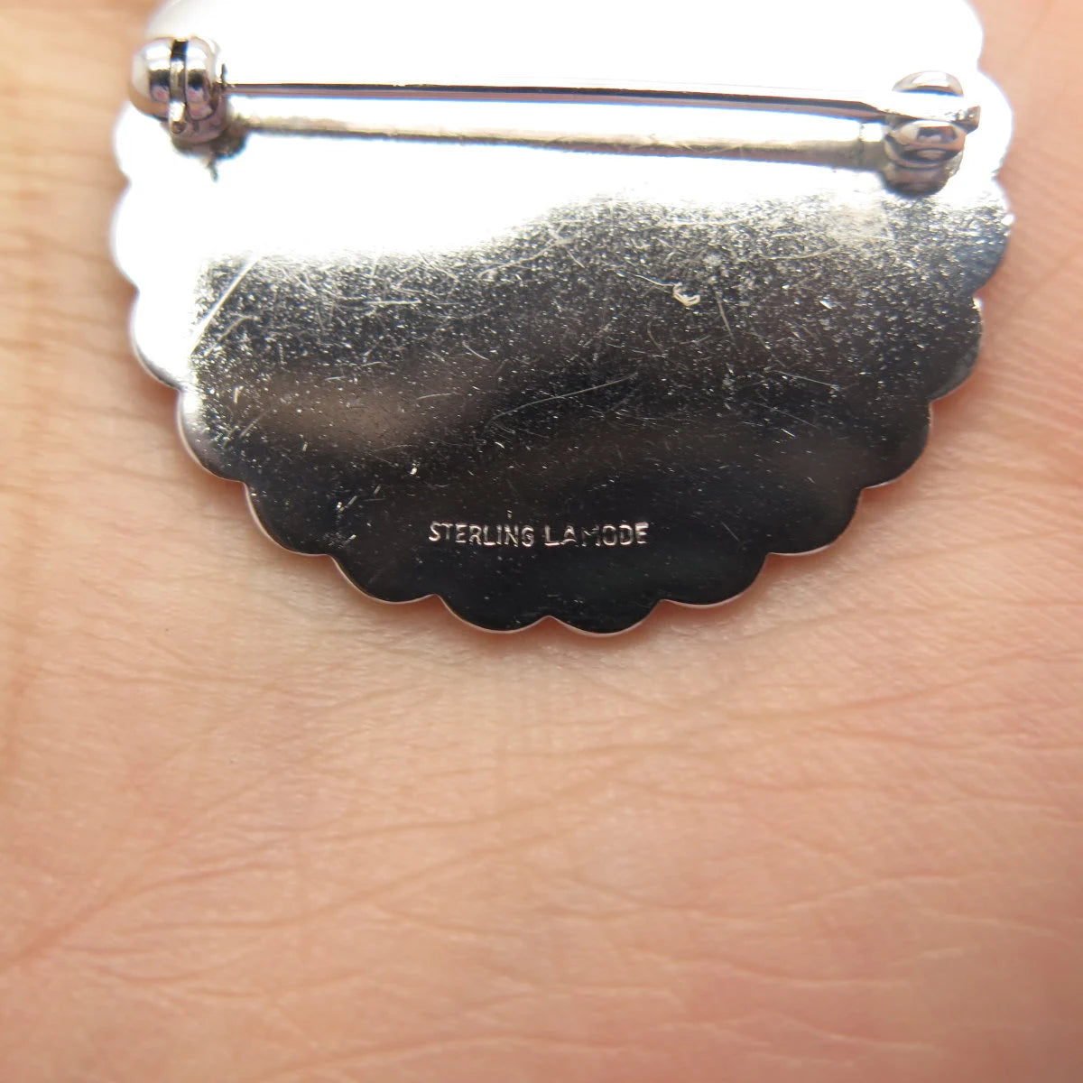 925 Sterling Silver Vintage Lamode Textured Pin Brooch