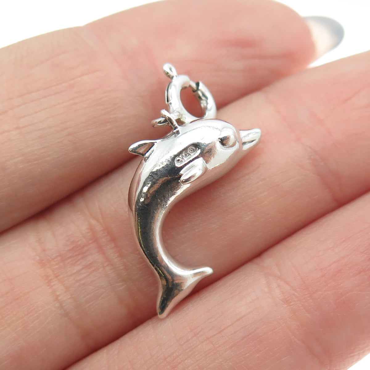 925 Sterling Silver Real Round-Cut Diamond Dolphin Spring Ring Lock Pendant