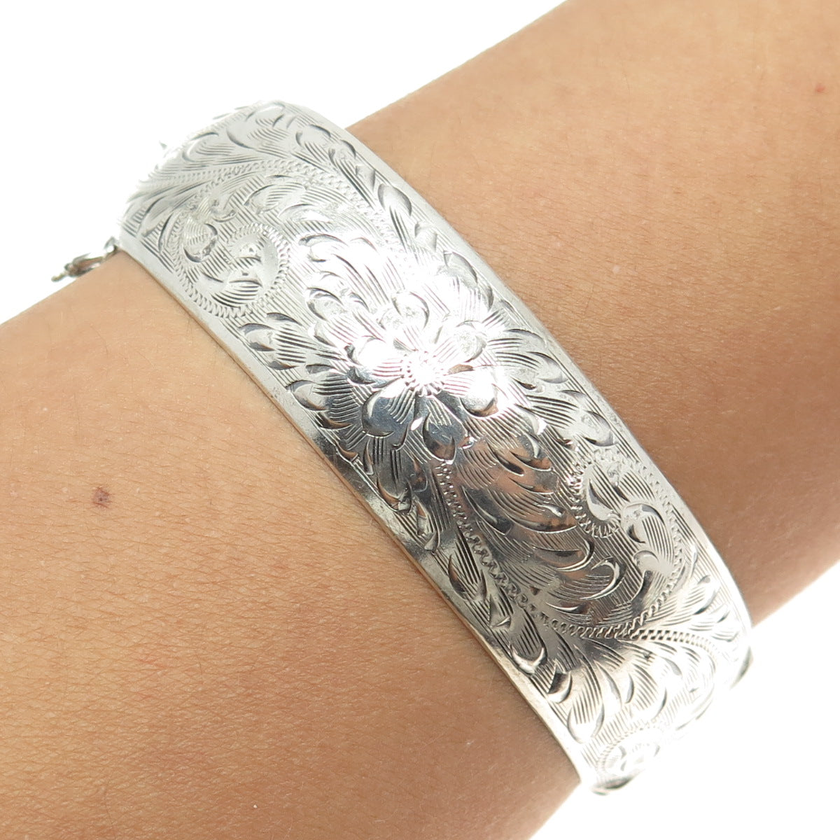 W.R. JOHNSON Sterling Silver Antique Art Deco Engraved Floral Bangle Bracelet 7"