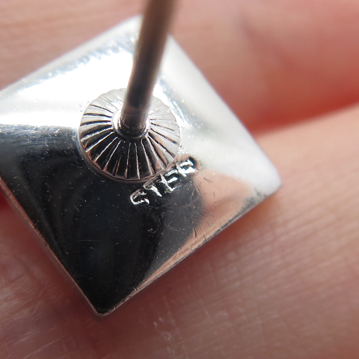925 Sterling Silver Vintage Real Pearl Engraved Square Lapel Pin