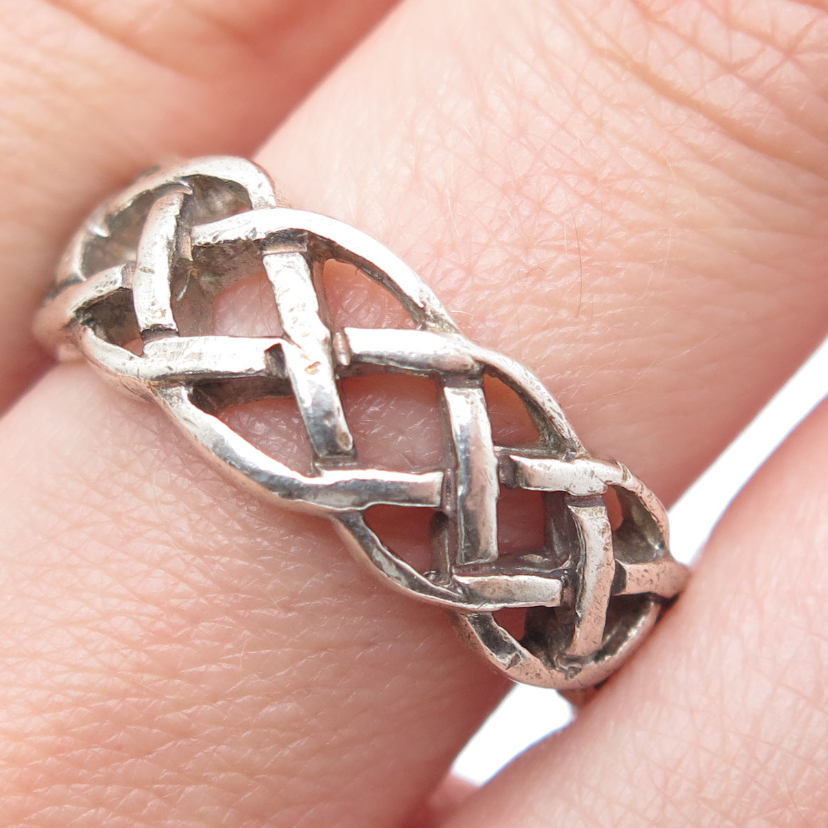 925 Sterling Silver Vintage Celtic Knot Oxidized Ring Size 8.75