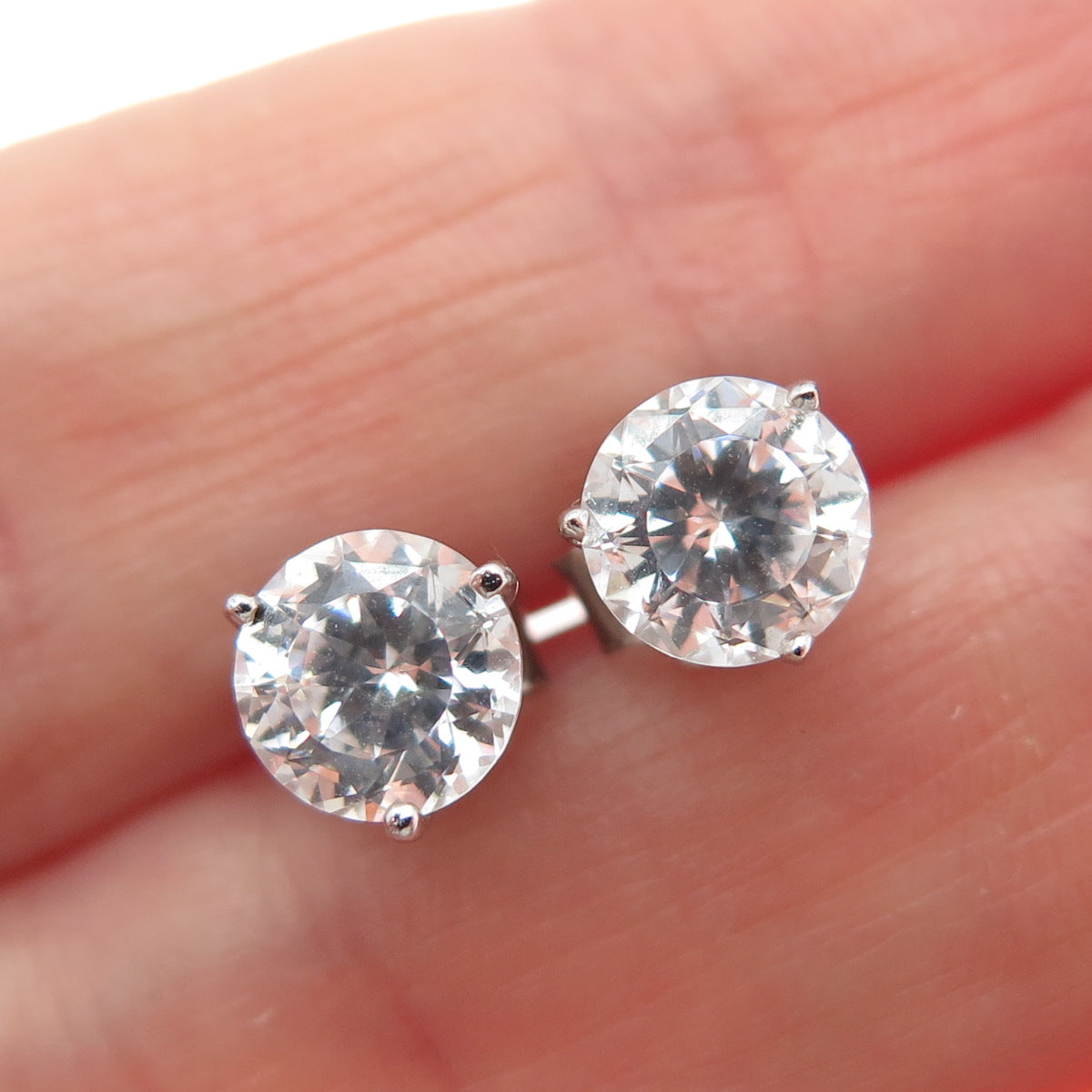 925 Sterling Silver Round-Cut C Z Stud Earrings