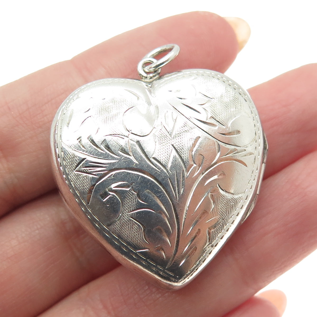 925 Sterling Silver Vintage Engraved Heart Locket Pendant