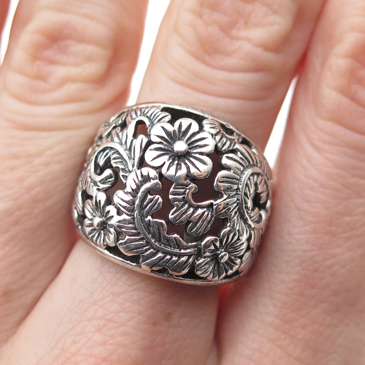 CFJ Collins Fine 925 Sterling Silver Vintage Flower Oxidized Ring Size 6.75