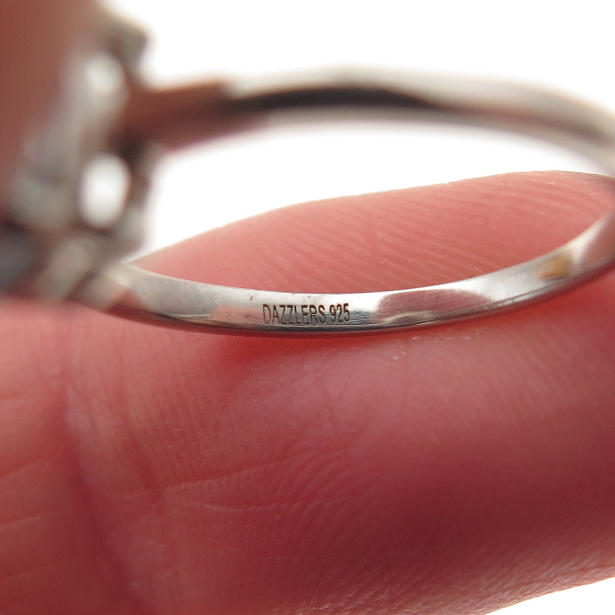 DAZZLERS 925 Sterling Silver Real Oval-Cut Blue Topaz Ring Size 6