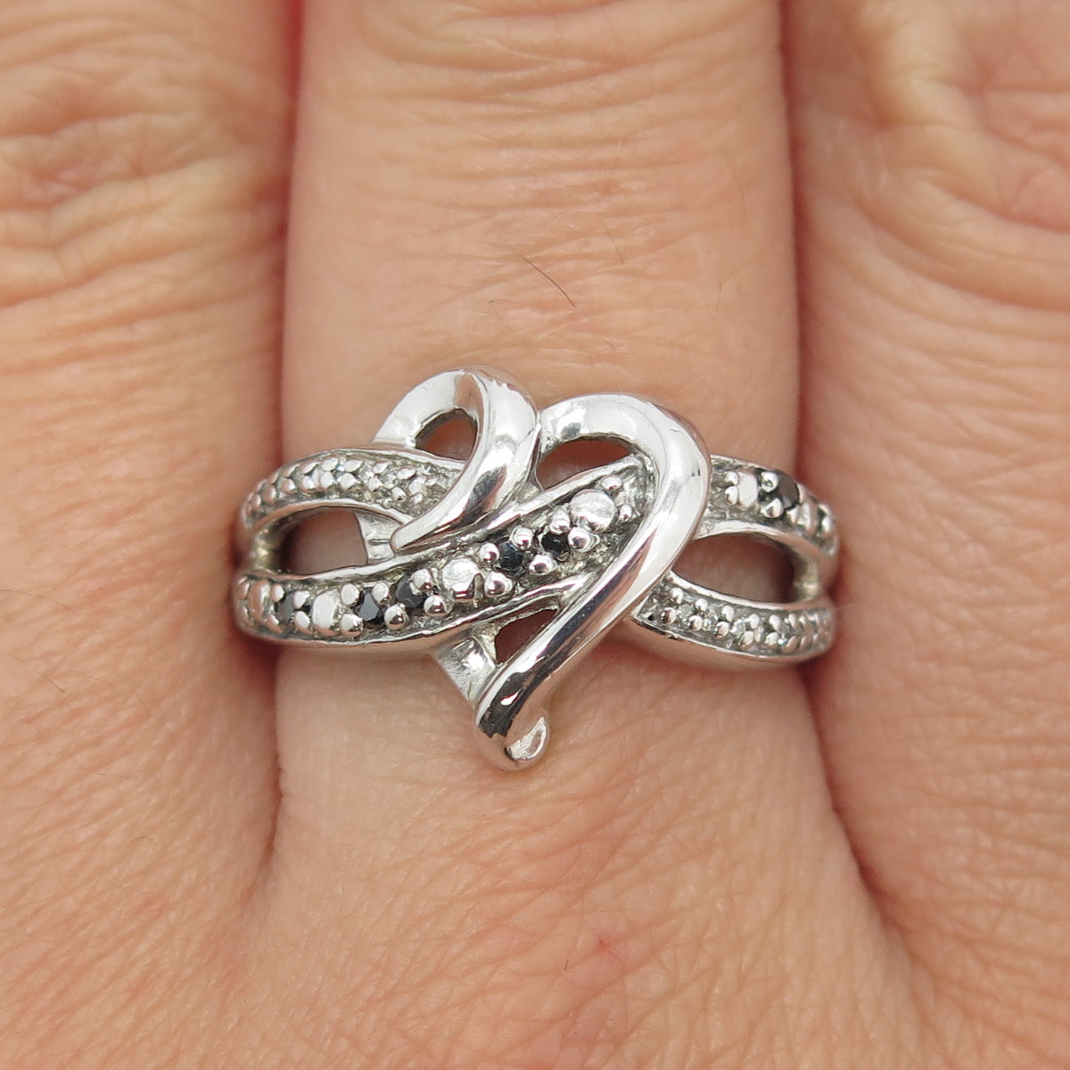 925 Sterling Silver Real Round-Cut Black & White Diamond Heart Ring Size 8.5