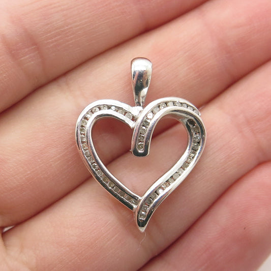 HN HENG NGAI 925 Sterling Silver Real Round-Cut Diamond Heart Pendant